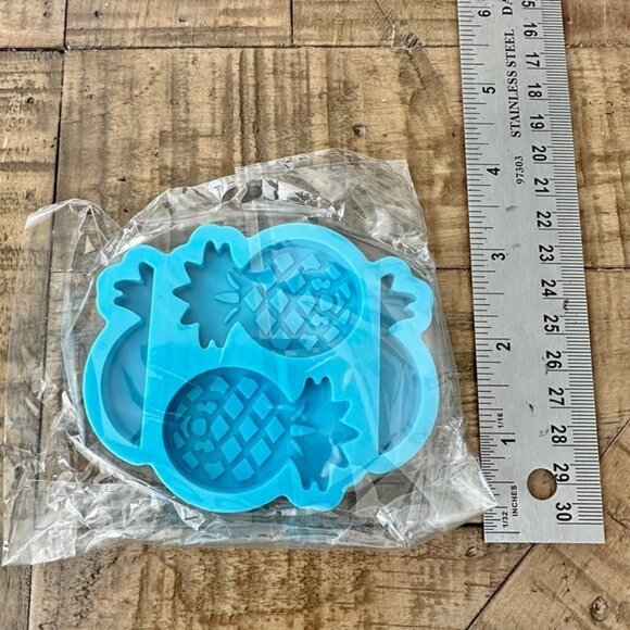 Pineapple Silicone Mold - Picture 3 of 3